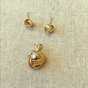 Beautiful 14K Pendant and Earrings